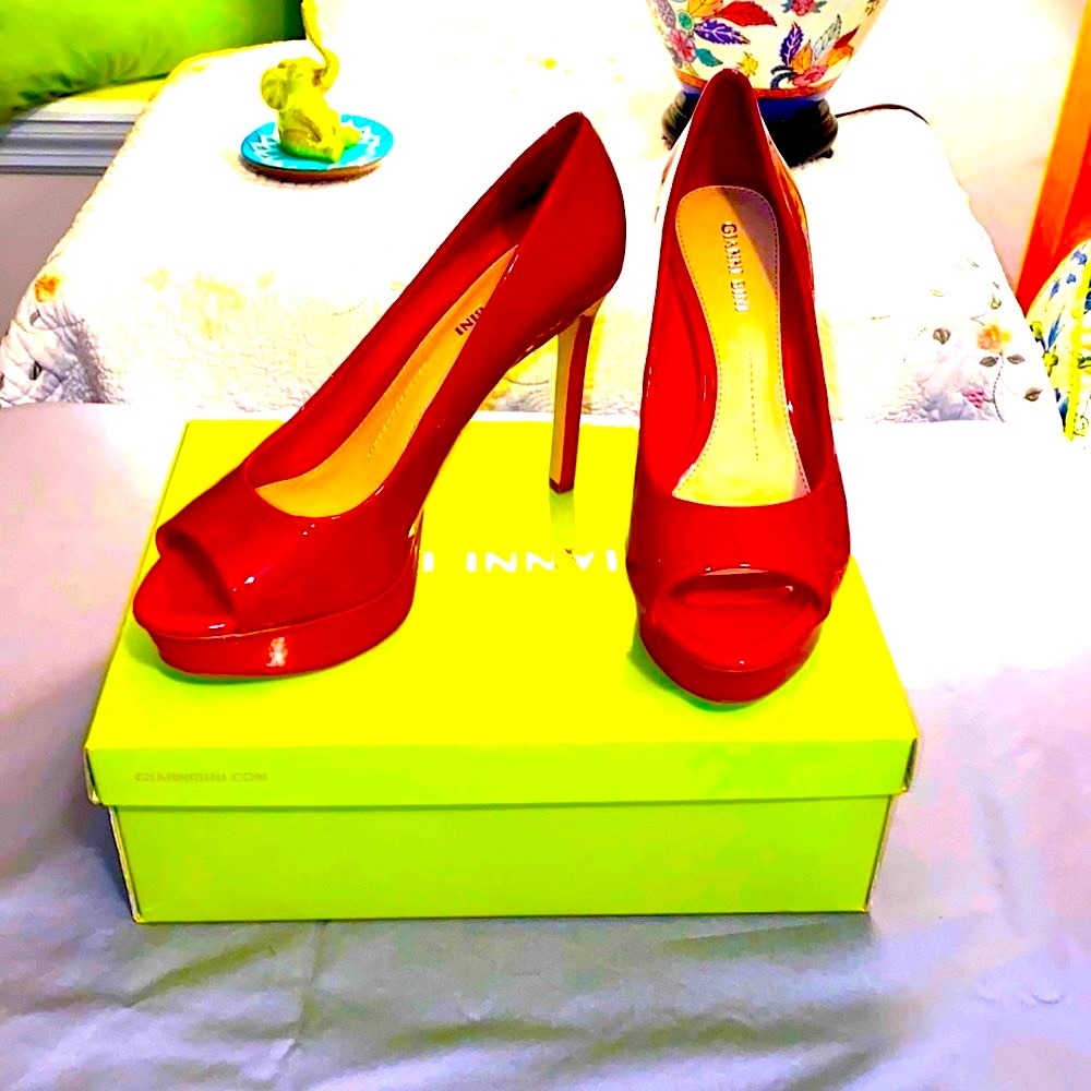 Red Peep Toe Heels Pumps New In Box 8M